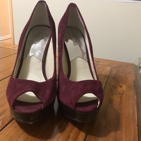 Michael Kors Stiletto Heels - Picture 3 of 7